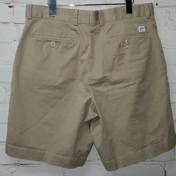 Southern Tide Men's Khaki Flat Front Shorts Size 34 - Picture 2 of 10